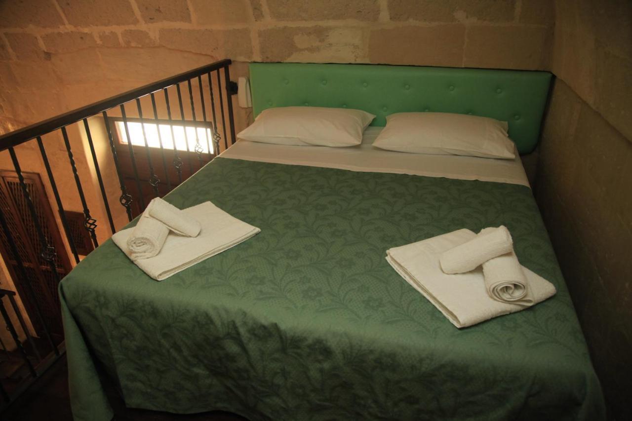 Hotel Dimora Dei Figuli Lecce Pokój zdjęcie